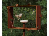 FRAMeD FEEDeR